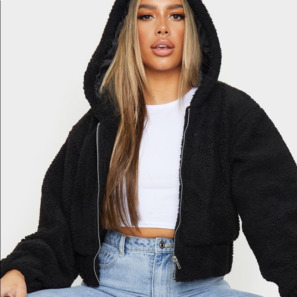 Black borg cropped zip up